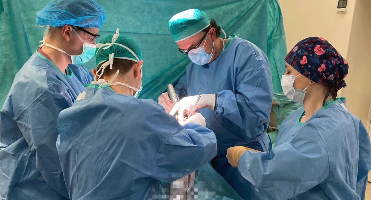 W Polsce zabiegi z użyciem implantów kolana typu ball in socket (np. systemów szwajcarskiej firmy Medacta, jak to ma miejsce w przeworskim SP ZOZ) są wykonywane w wiodących ośrodkach ortopedycznych./ FOT. SP ZOZ w Przeworsku