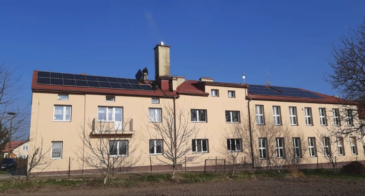 Dotychczasowe ośmioklasowe szkoły podstawowe w Kosienicach i Maćkowicach staną się filiami (z klasami I – III) Szkoły Podstawowej im. Jana Pawła II w Orzechowcach. Fot. zbiory własne