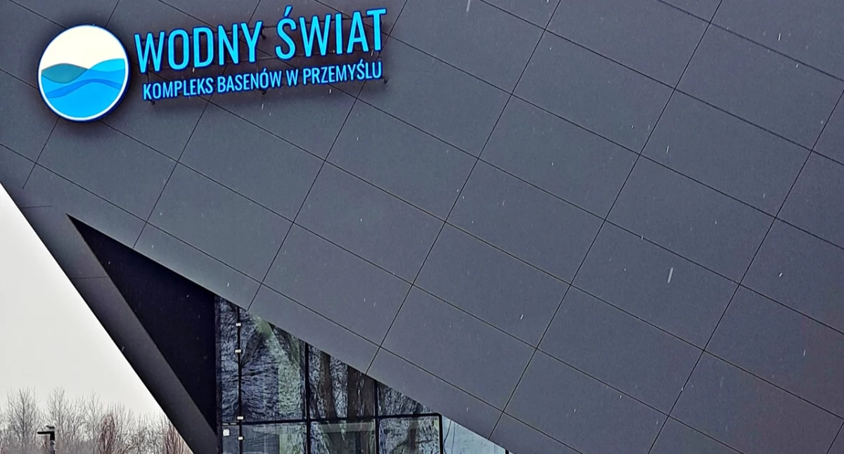 Cafe „Niedźwiadek” wygrał licytację na prowadzenie gastronomii w kompleksie basenów „Wodny Świat” przy ulicy Sanockiej w Przemyślu. Fot. Urszula Gielo
