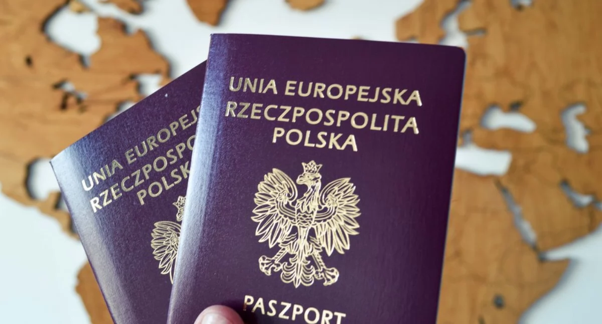 Im szybciej, tym potem będzie mniej nerwów. Planując zagraniczny wyjazd, warto już teraz sprawdzić termin ważności swojego paszportu i w razie potrzeby odpowiednio wcześniej wystąpić o nowy dokument. Fot. zbiory własne