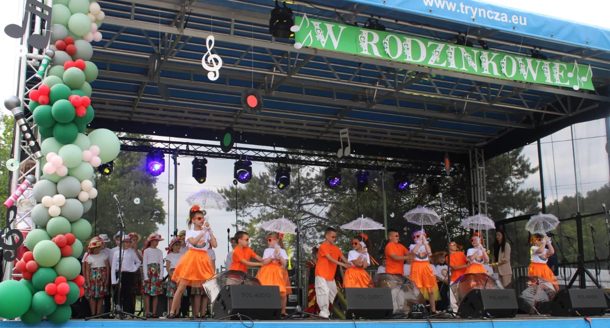 Jednym z najważniejszych elementów festynu był bogaty program artystyczny zaprezentowany przez najmłodszych.