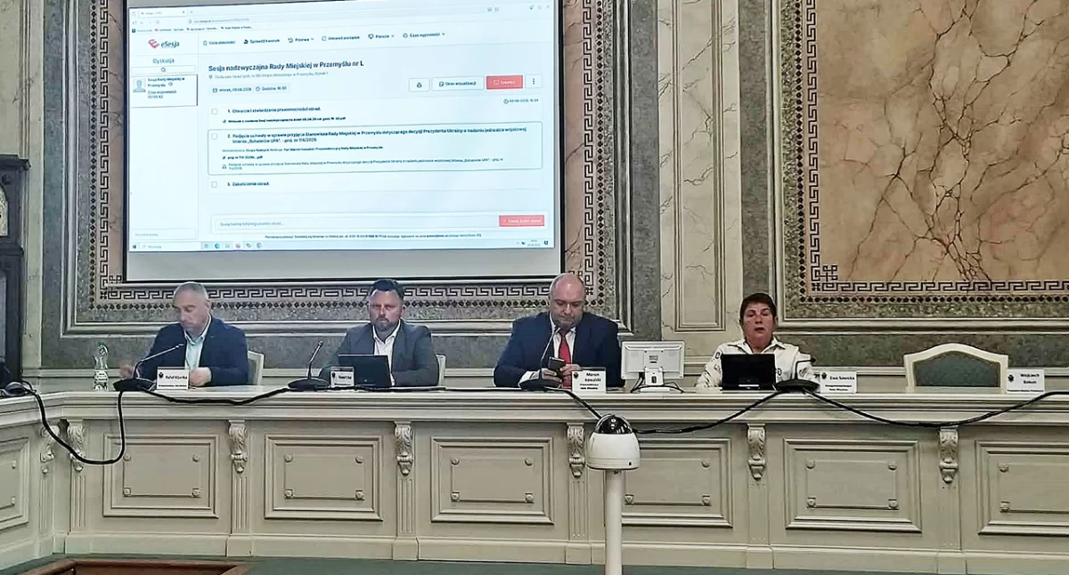 Nadzwyczajna sesja Rady Miejskiej w Przemyślu była jednopunktowa. Fot. zbiory własne