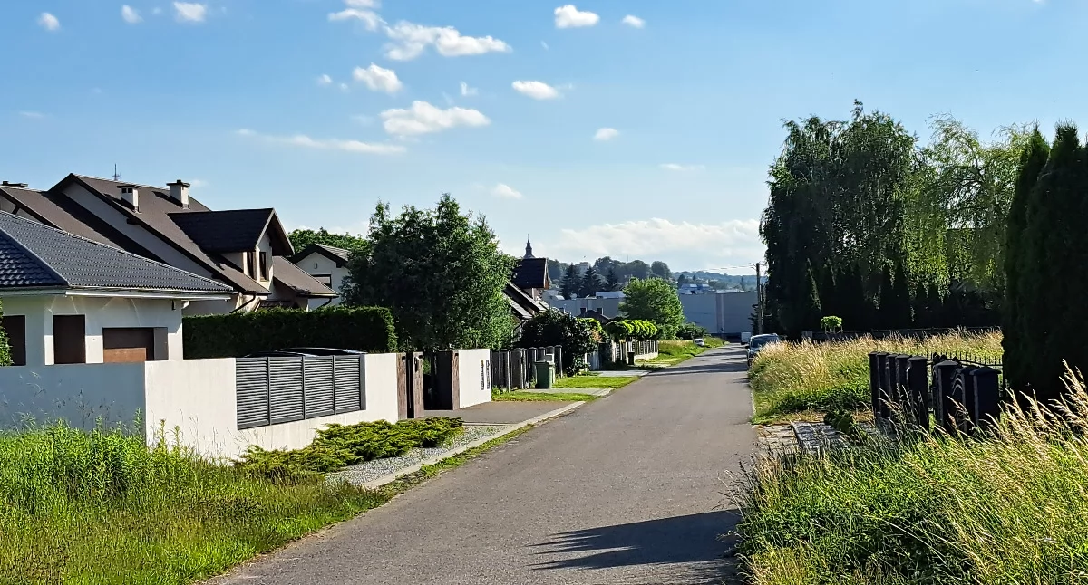 Wśród zadań zgłoszonych w kategorii I jest ponad 30 propozycji, wśród nich np. projekt zakładający wykonanie oświetlenia ulicznego na terenie os. Konopnickiej (w tym m.in. na ulicy Polnej)./ FOT. U. Gielo