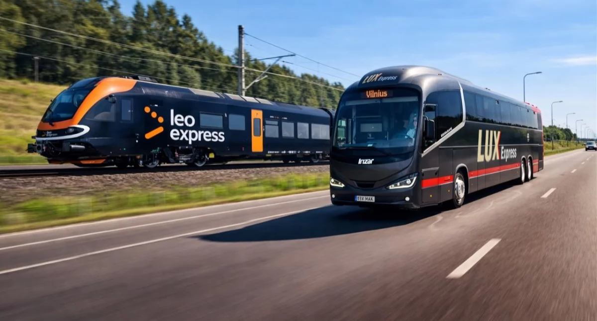 25 czerwca br. czeski przewoźnik kolejowy Leo Express rozpoczął obsługę jednej z najdłuższych do tej pory kolejowych relacji Przemyśl – Praga – Frankfurt nad Menem. To połączenie, na które wielu czekało, niestety, na razie brzmi jak ponury żart. Na polskim odcinku trasę będą obsługiwały… autobusy, które zapewnią dojazd do czeskiego Bogumina, gdzie dopiero będzie się można przesiąść do pociągu. Fot. Leo Ekspress