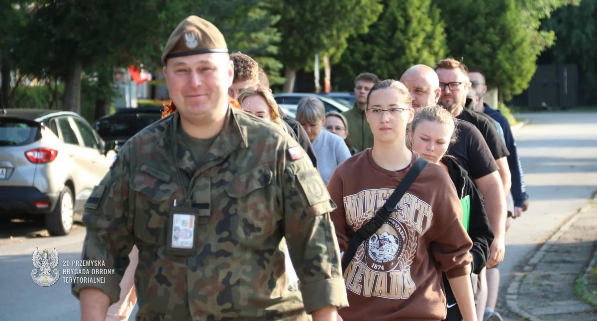 6 lipca br. w 20. Przemyskiej BOP odbyło się wcielenie studentów i absolwentów uczelni wyższych, uczestniczących w IX edycji programu „Szkoła Legii Akademickiej”. Fot. 20. Przemyska BOP