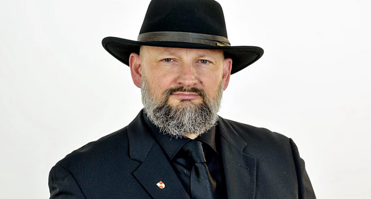 Dyrektor biura poselskiego posła Andrzeja Zapałowskiego (Konfederacja) Andrzej Słodyczko został pełnomocnikiem ds. bezpieczeństwa, ochrony ludności i zarządzania kryzysowego w Starostwie Powiatowym w Przemyślu, któremu szefuje Bożena Ryczan (Prawo i Sprawiedliwość). Fot. zbiory własne