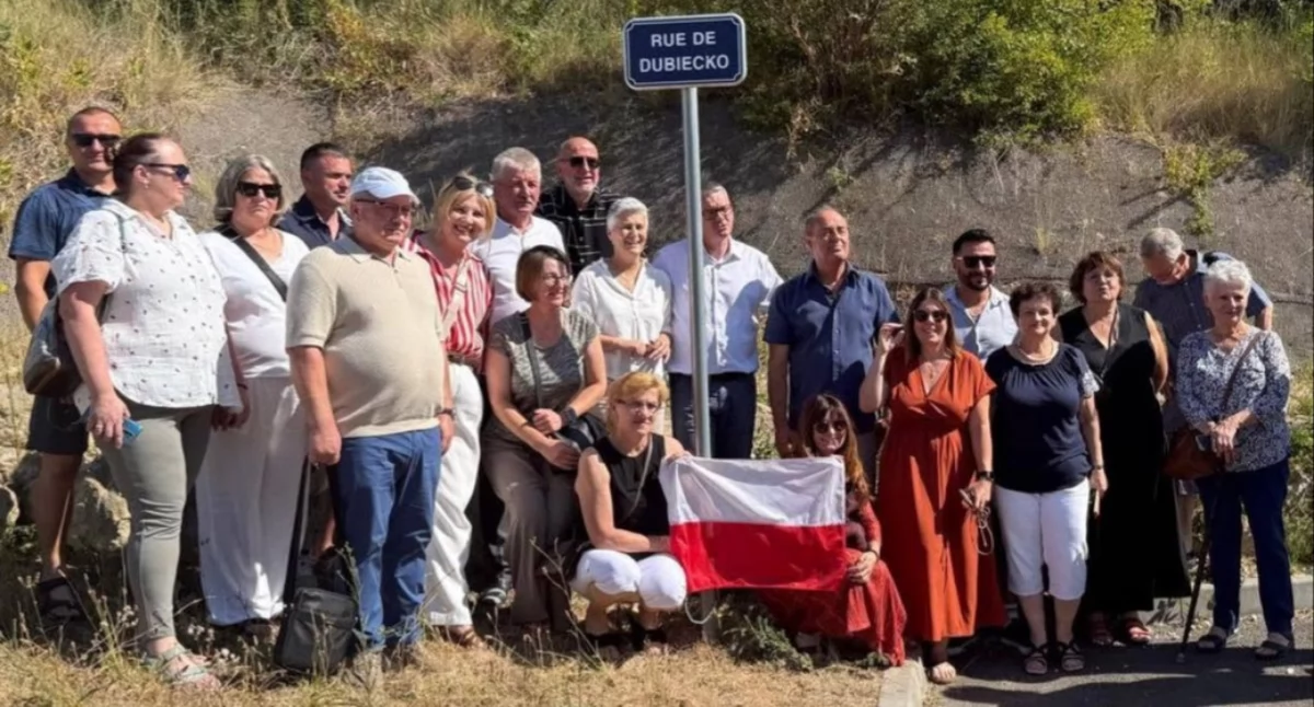 Dubiecka delegacja w towarzystwie gospodarzy ceremonii. Fot. UMiG Dubiecko