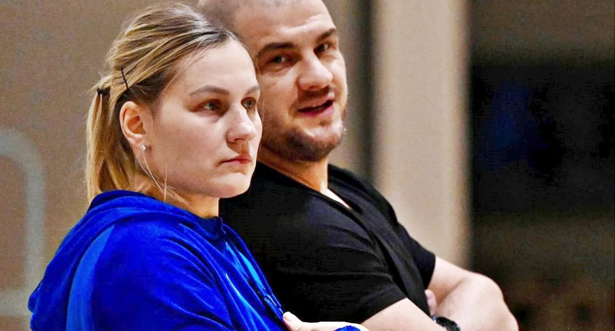 Mam apel do wszystkich prawdziwych kibiców piłki ręcznej w Jarosławiu, pseudokibiców, byłych działaczy jakiegokolwiek podmiotu związanego z piłką ręczną: bardzo proszę, aby przestały spekulować, knuć, szukać dziury w całym! – powiedziała trener JKS Sanu Valiantsina Kozimur. Fot. JKS San Jarosław