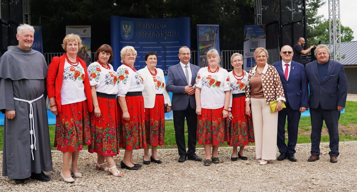 I Podkarpacka Pielgrzymki Kół i Stowarzyszeń Gospodyń Wiejskich do sanktuarium w Kalwarii Pacławskiej sprzyjała wspólnej modlitwie i radosnemu świętowaniu./ FOT. Starostwo Powiatowe w Przemyślu