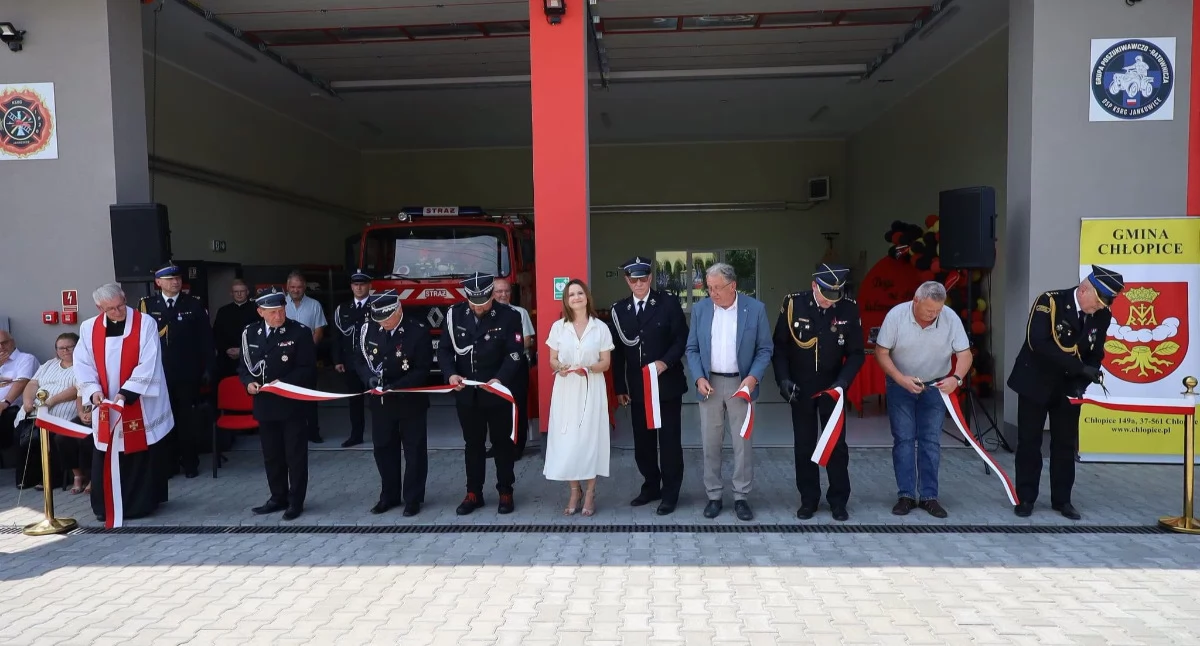  „Nowa remiza to nie tylko nowoczesny budynek i lepsze warunki do pełnienia służby, ale przede wszystkim inwestycja w bezpieczeństwo mieszkańców oraz dalszy rozwój Ochotniczej Straży Pożarnej w Jankowicach” – podkreśla Urząd Gminy w Chłopicach./Fot. UG Chłopice