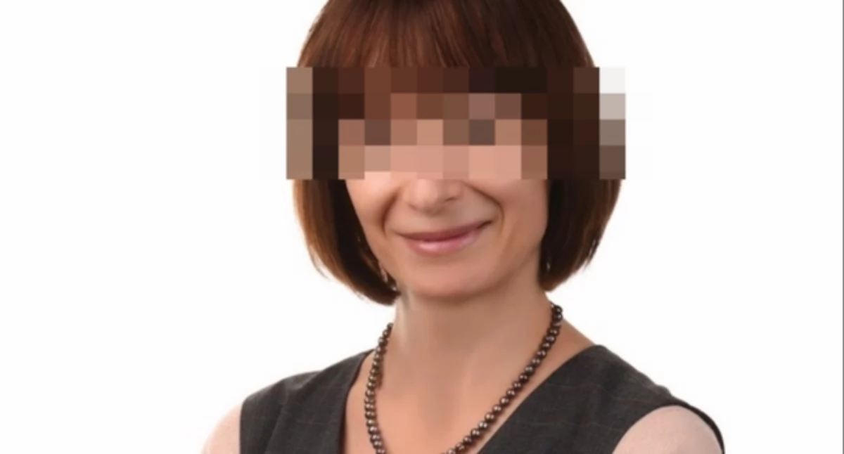 Lucyna P. ma 63 lata. Studiowała socjologię w Państwowej Wyższej Szkole Wschodnioeuropejskiej w Przemyślu i na Uniwersytecie Rzeszowskim. Była m.in. dyrektorem biura posła, a potem marszałka Sejmu RP, Przemyślanina Marka Kuchcińskiego. Fot. zbiory własne