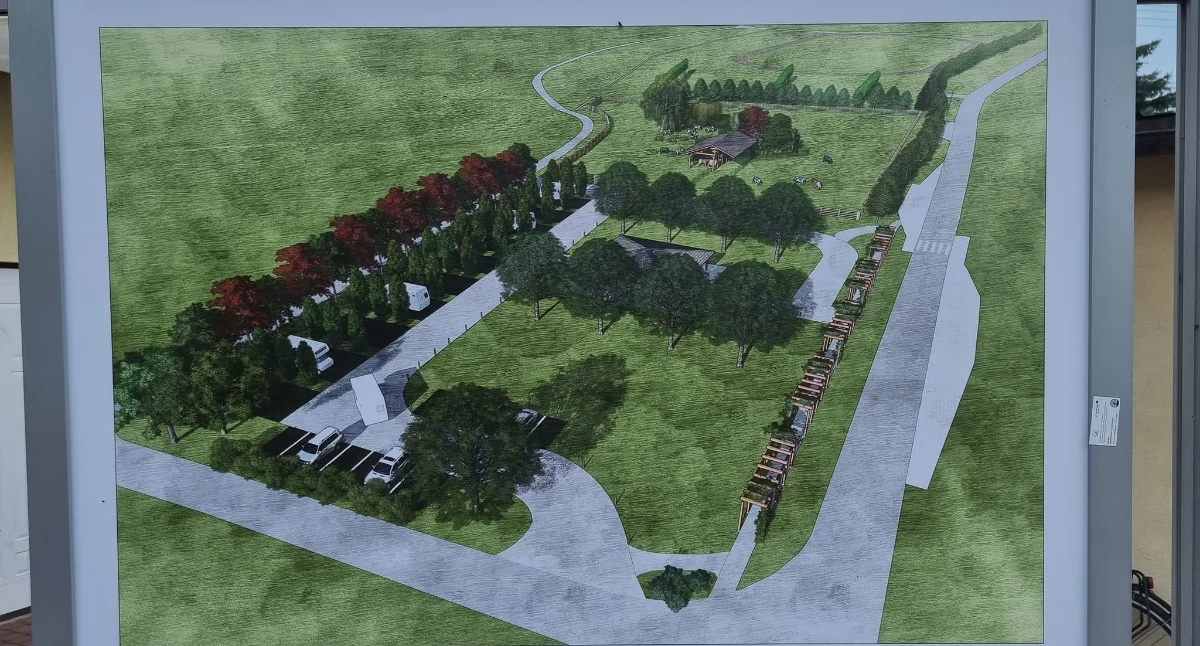 Oprócz miejsc dla m.in. kamperów tuż obok arboretum miałyby powstać także stoiska z produktami regionalnymi, sklep, mała gastronomia. Na zdjęciu wizualizacja miejsca. Fot. zbiory własne