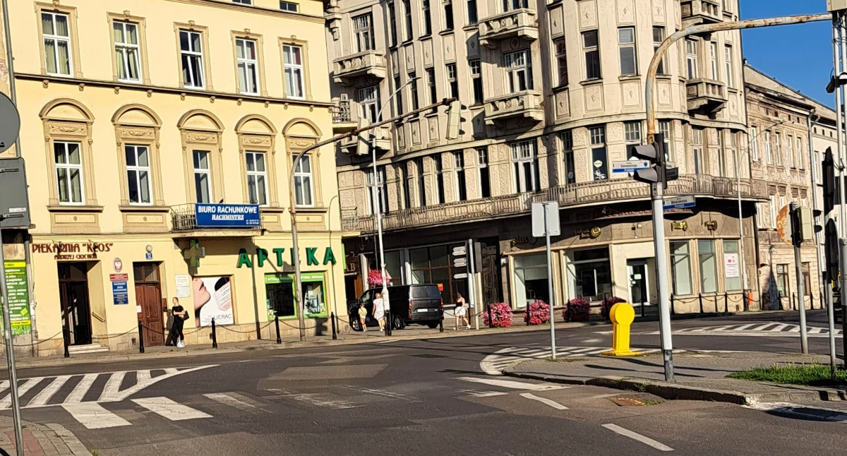 Przetarg na kolejny etap przebudowy Dworskiego został już ogłoszony. Zgłosiło się dwóch chętnych. Remont ma ruszyć jeszcze w tym roku i na pewno będzie się wiązał ze zmianami w organizacji ruchu./ FOT. U. Gielo