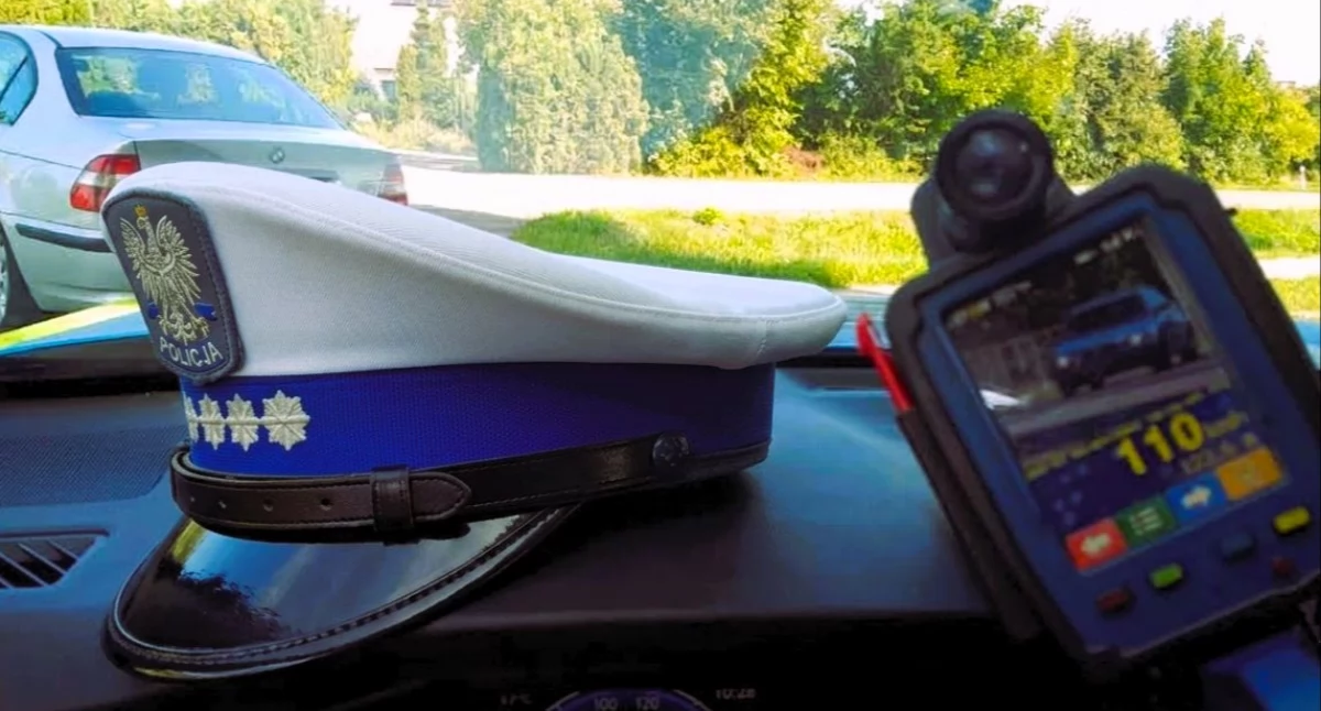 Obaj kierowcy przekroczyli dopuszczalną prędkość o więcej niż 50 km/h. / FOT. KPP Lubaczów