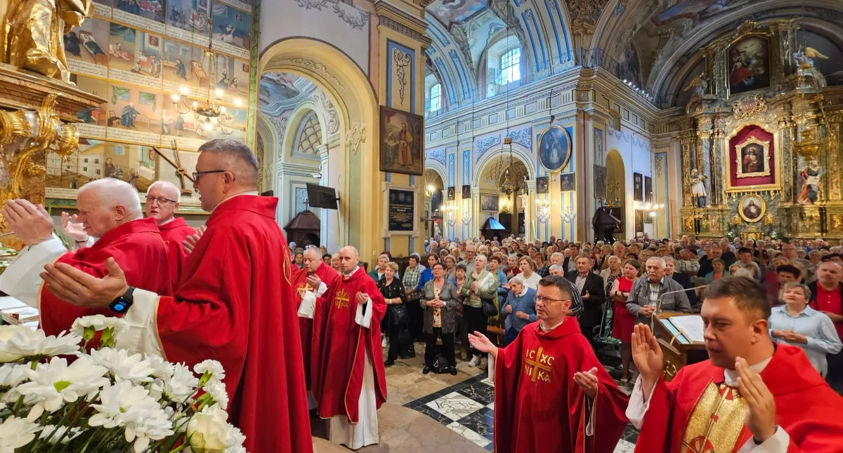 FOT. Uczestnicy Archidiecezjalnej Pielgrzymki Osób Starszych i Chorych szukali pocieszenia i nadziei u Matki Bożej Kalwaryjskiej./ FOT. Sanktuarium w Kalwarii Pacławskiej