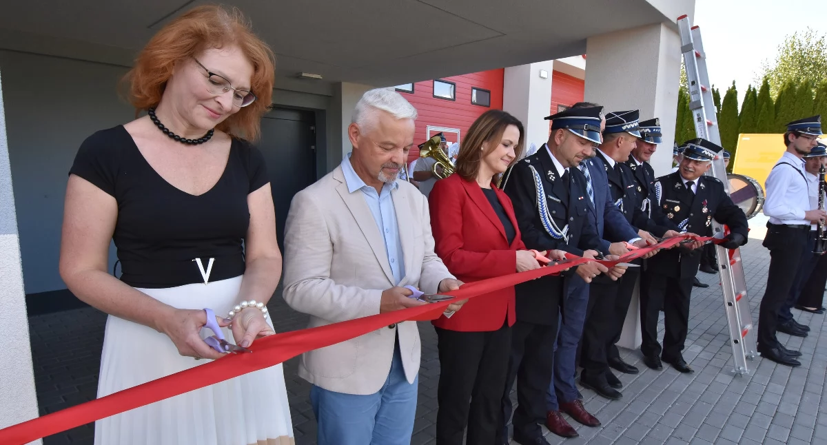 Druhowie z OSP w Grochowcach zyskali nowoczesne, bezpieczne, funkcjonalne i cieszące oko zaplecze do pełnienia służby na rzecz lokalnej społeczności./Fot. OSP Grochowce