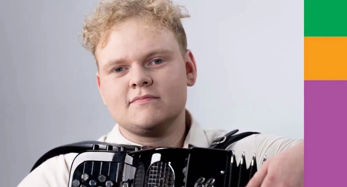 Michał Stochel, dziś już absolwent ZPSM w Przemyślu, zyskał sobie rangę wybitnego polskiego akordeonisty i  jednego z najzdolniejszych muzyków klasycznych młodego pokolenia. Właśnie sięgnął po kolejne laury. Został uhonorowany jedną z najważniejszych nagród artystycznych w Polsce w kategorii „muzyka”./ FOT. UM Przemyśl