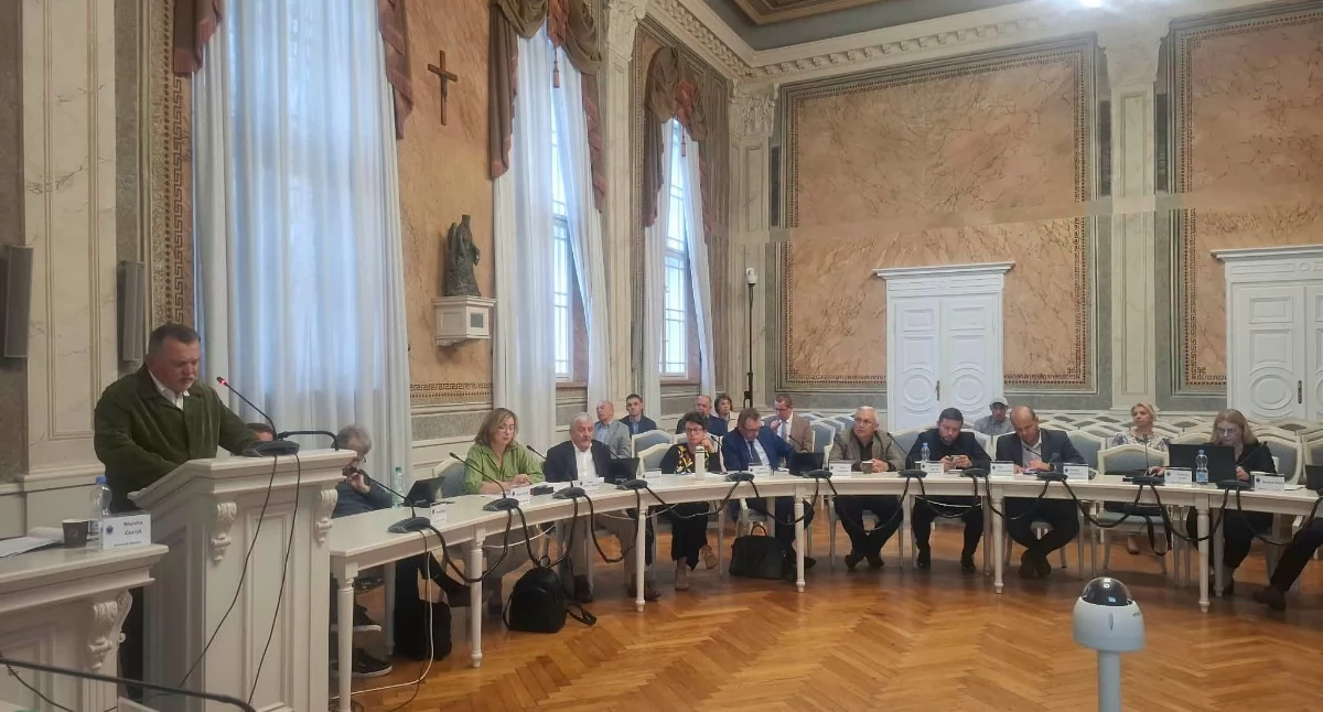 Na sesji 28 września radni pytali o to: czy jako miasto i mieszkańcy jesteśmy wystarczająco przygotowani do sytuacji kryzysowej. Pokłosiem dyskusji było przyjęcie oświadczenia skierowanego do prezydenta./ FOT. FB A. Zapałaowski