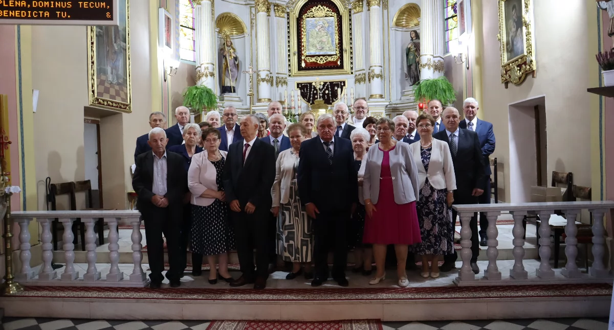  Uroczystość złotych godów to niezaprzeczalne święto miłości, wierności i troski o współmałżonków./Fot. UMiG Cieszanów 