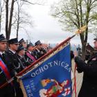 Na placu przed kalwaryjskim sanktuarium zgromadzili się strażacy ochotnicy z całego...