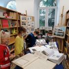 W szkolnej bibliotece poszczególne klasy miały okazję zapoznać się z piękną, bogatą w...