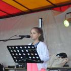 Występy młodych artystek z przemyskiego Klubu Garnizonowego.