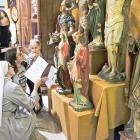 W Muzeum Archidiecezjalnym siostry oprowadzały po zbiorach sakralnych rzeźb,...