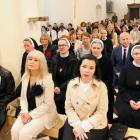 Członkowie szkolnej społeczności spotkali się w miejscowym kościele parafialnym pw. św....