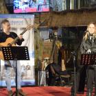 Magda Anioł z mężem Adamem Szewczykiem i dwójką swoich dzieci podczas koncertu na...