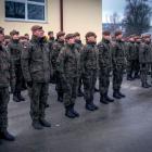 Osoby, które dotąd nie miały styczności z wojskiem, rozpoczęły 16-dniowe szkolenie,...