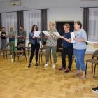 Prace nad płytą idą pełną parą, a wskazówki udzielane przez instruktorów na warsztatach...