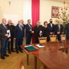Pamiątkowe wspólne zdjęcie uhonorowanych wyróżnieniamiwyróznieniami, organizatorów i...