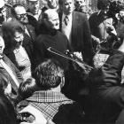 Powitanie w Gdyni 2o V 1980. Wybitnego żeglarza powitała m.in. Przemyska Kapela...
