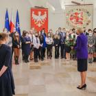 Małżonka Prezydenta złożyła gratuluje wyróżnionym i podziękowała nauczycielom za...