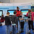 Uczniów w tajniki nowoczesnych technologii wprowadzali animatorzy Polskiej Organizacji...