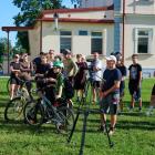 Dzień pomagania połączony z aktywnością na dwóch kółkach był owocny w rozmowy i...