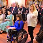 Członkowie Rotary Club oraz Iwona z mamą.