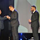 W. Bakun, dziękując za wyróżnienie, powiedział: – Ja tylko odbieram statuetkę w imieniu...