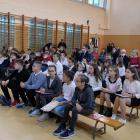 Szkolna społeczność kibicowała uczestnikom.