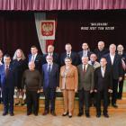 Uczestnicy wydarzeń z 1981 roku oraz goście i sztandary „Solidarności”.