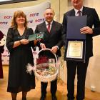 FOT. Starostwo Powiatowe w Jarosławiu
Prof. dr ha. Krzysztof Rejman odebrał podczas...