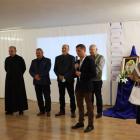 Nagrody laureatom wręczali: gospodarz gminy Grzegorz Gągola, przewodniczący Rady Gminy...