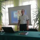 Marcin Marynowski podczas prelekcji w TPN. 