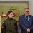 Autorce prac prezentowanych na wystawie towarzyszył ojciec Grzegorz Szajnik./ FOT. K....