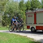 Jak zwykle można było liczyć na strażaków ochotników. Ekipy OSP Łukawiec i Wielkie Oczy...