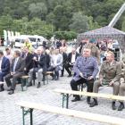 Dowódcy formacji biorących udział w pikniku oraz zaproszeni goście. 