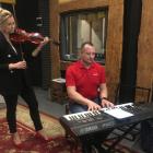 W ЯHouse – Recording Studio w Mirocinie muzycy pracują nad ścieżką dźwiękową. Autorzy...