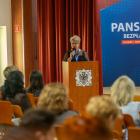 Dr R. Skalska-Izdebska otwiera konferencję