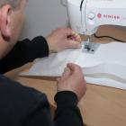 Od 15 kwietnia osadzeni z Zakładu Karnego w Medyce nieodpłatnie szyją maseczki ochronne.
