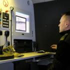 Operator, siedząc w pojeździe obserwacyjnym, może zobaczyć, co się dzieje w promieniu...
